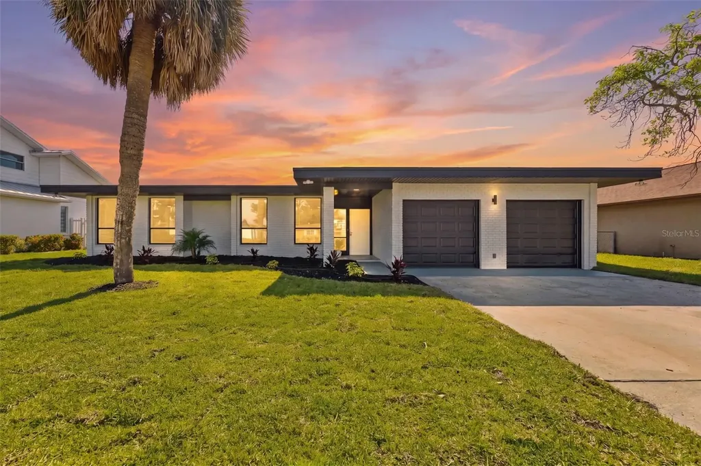 3917 E Eden Roc Circle Tampa FL 33634