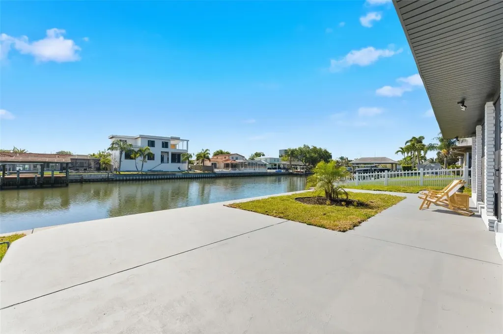 3917 E Eden Roc Circle Tampa FL 33634
