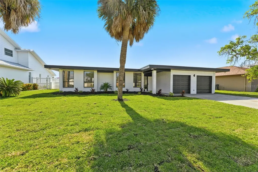 3917 E Eden Roc Circle Tampa FL 33634