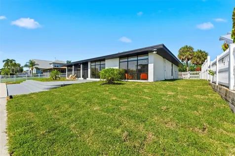 3917 E Eden Roc Circle Tampa FL 33634