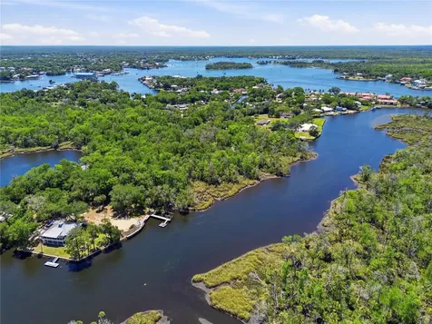 650 Miller Creek Road Crystal River FL 34428
