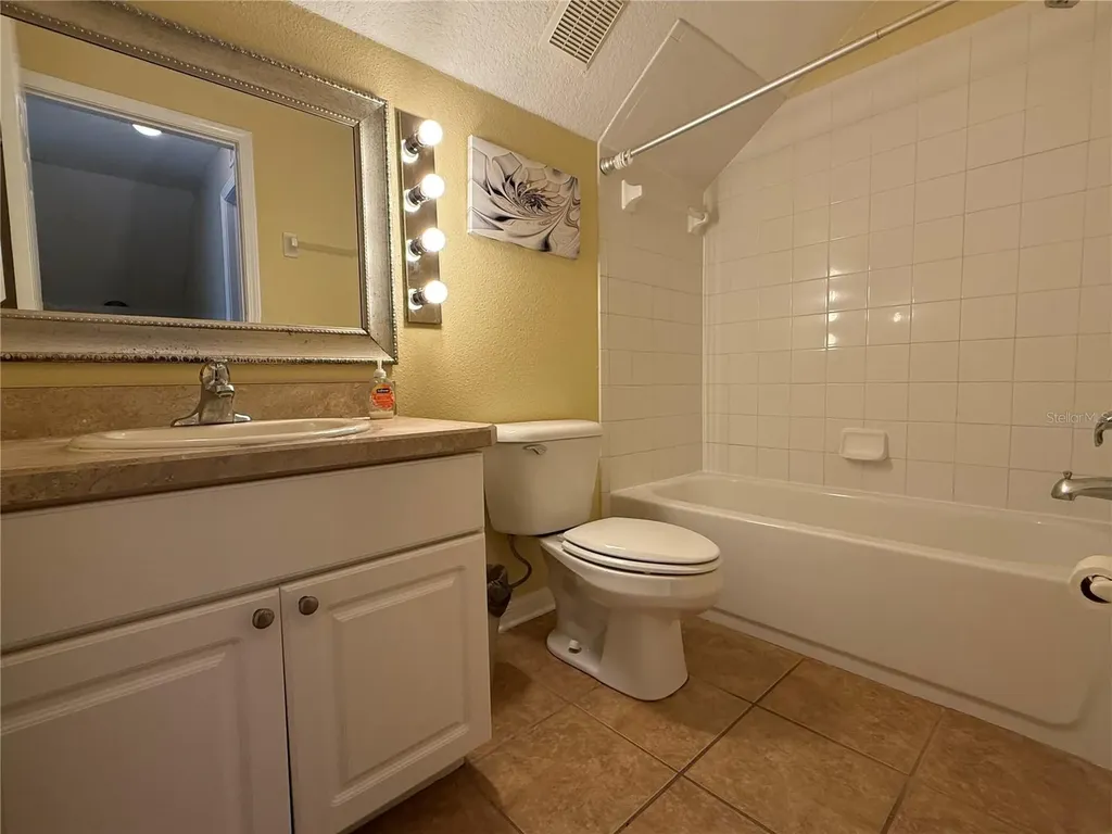 5901 Wrenwater Drive Lithia FL 33547