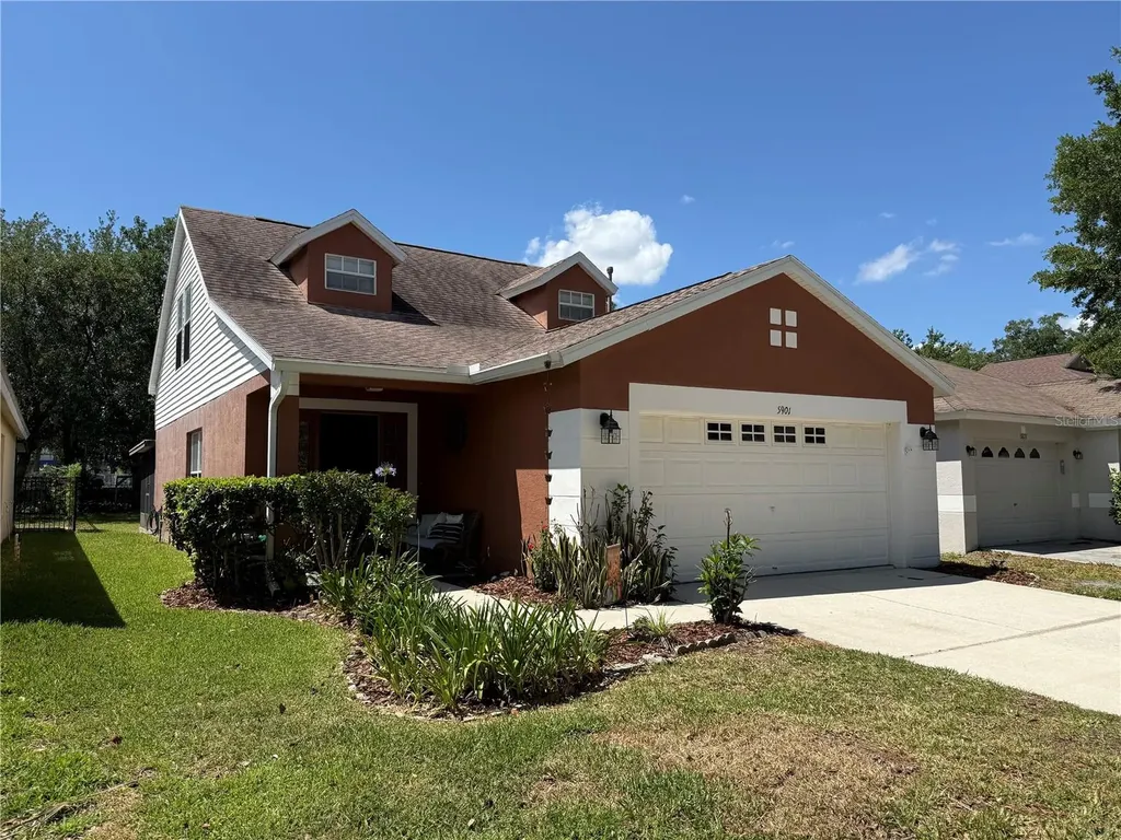 5901 Wrenwater Drive Lithia FL 33547