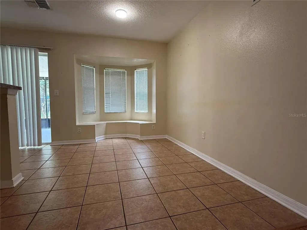 5901 Wrenwater Drive Lithia FL 33547