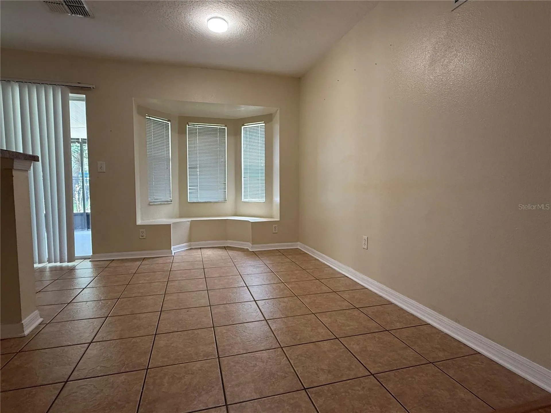 5901 Wrenwater Drive Lithia FL 33547