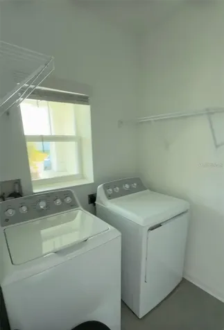 2002 Punch Bowl Avenue Davenport FL 33837