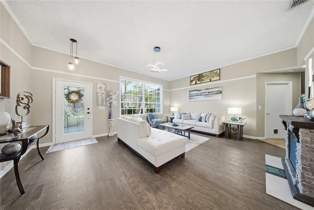 2009 River Park Court Valrico FL 33596