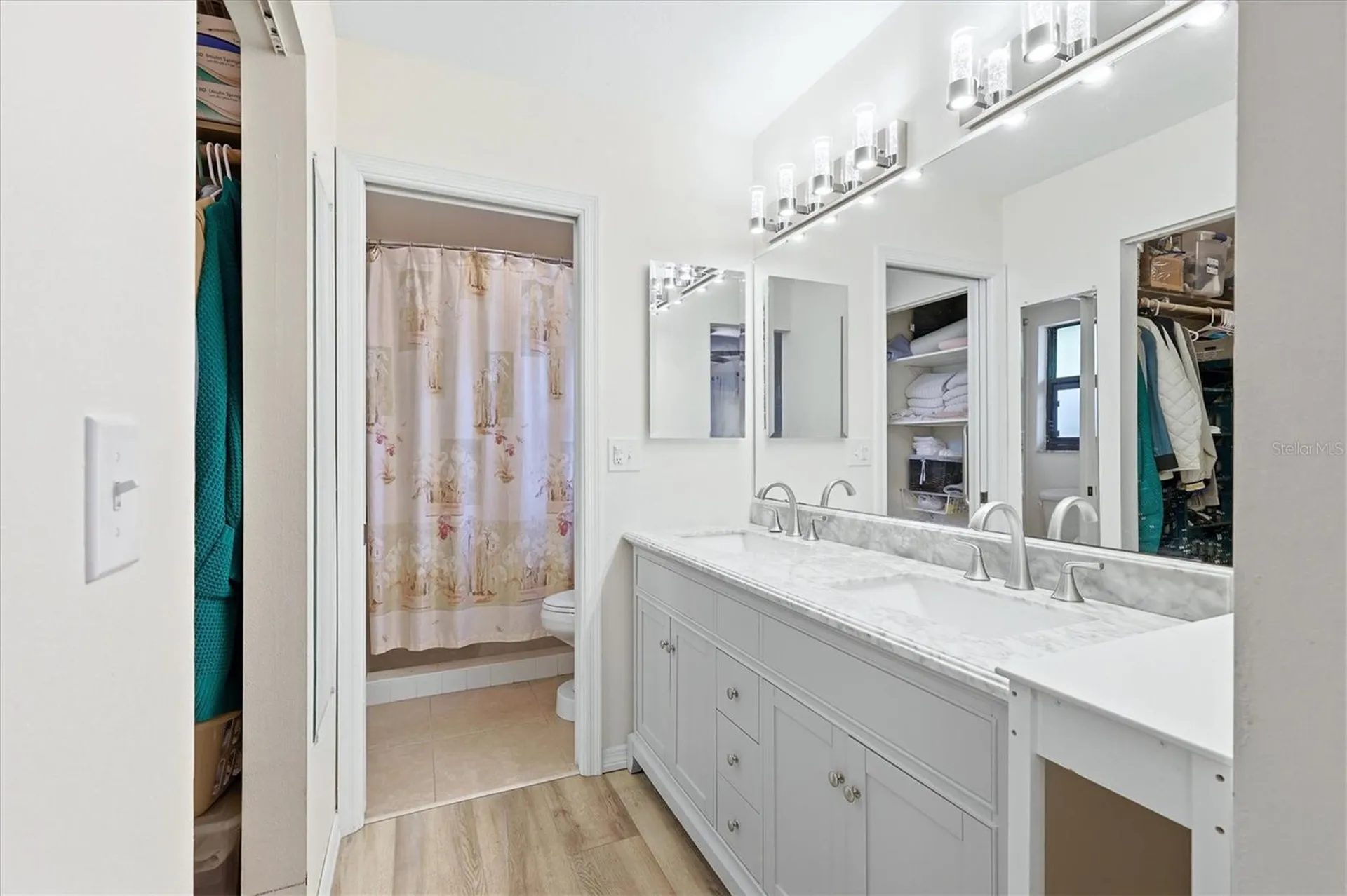 4793 Oak Forest Drive W Sarasota FL 34231
