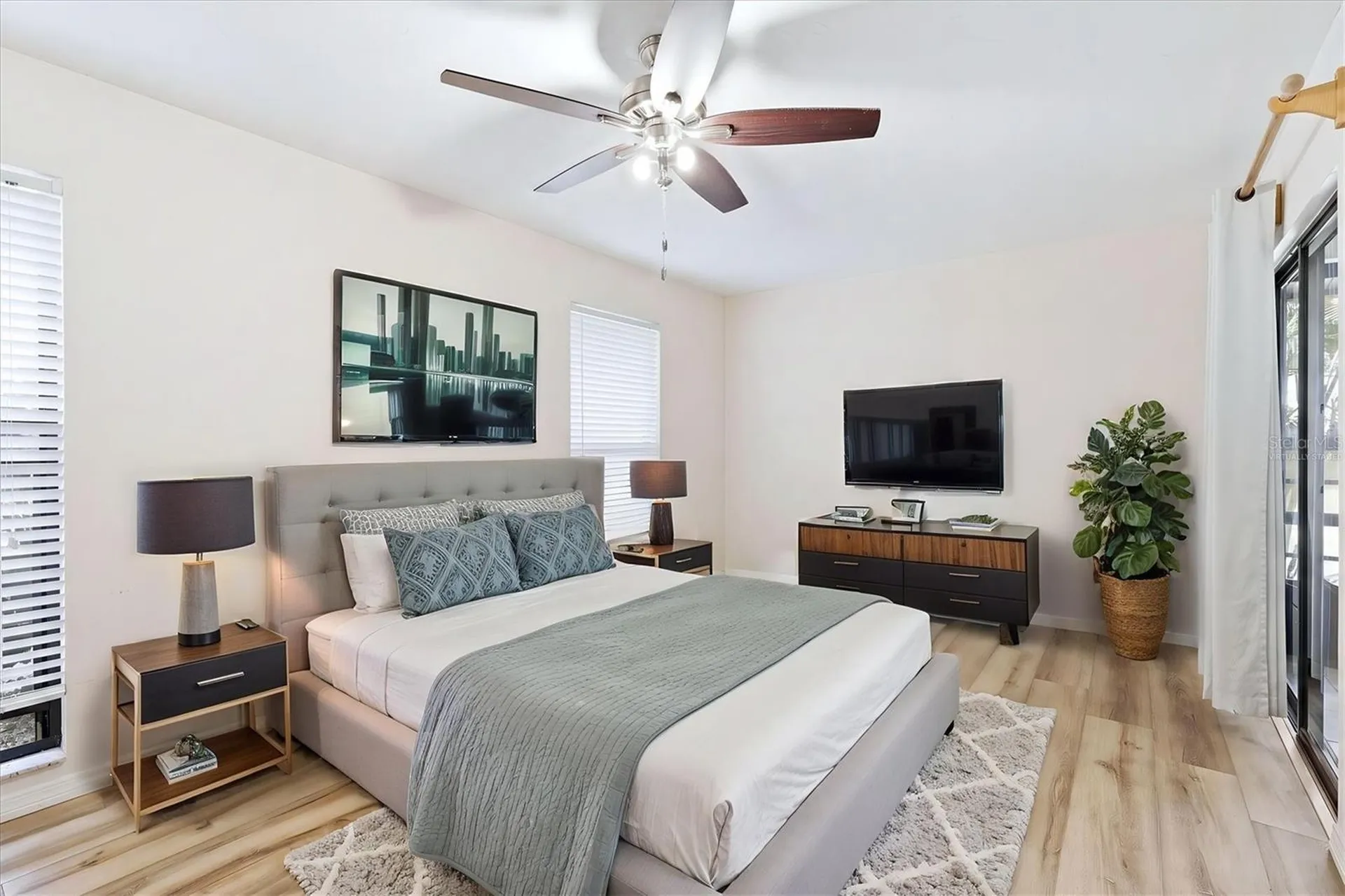 4793 Oak Forest Drive W Sarasota FL 34231