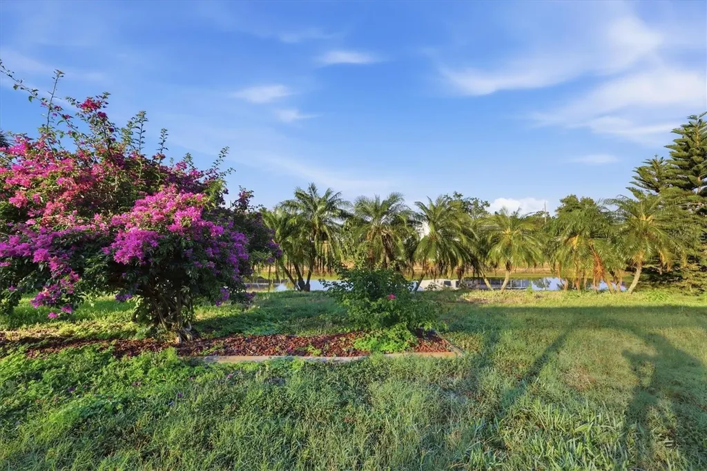 682 Boundary Boulevard Rotonda West FL 33947