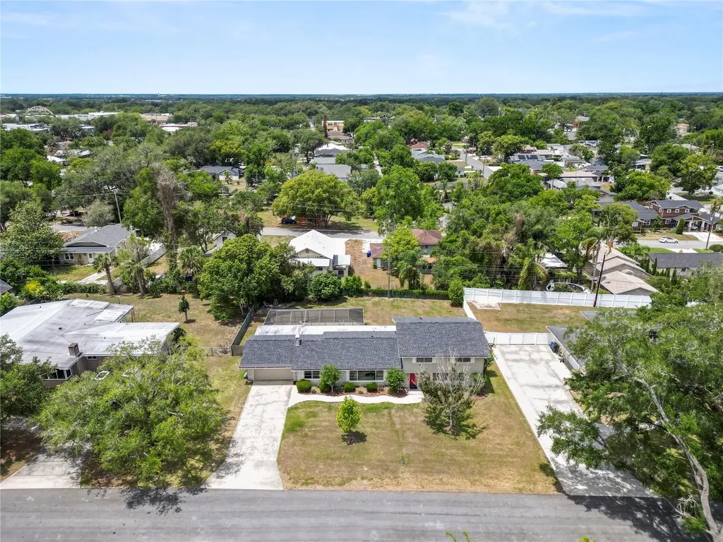 2215 Woodbine Avenue Lakeland FL 33803