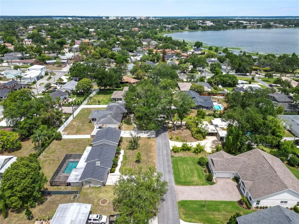 2215 Woodbine Avenue Lakeland FL 33803