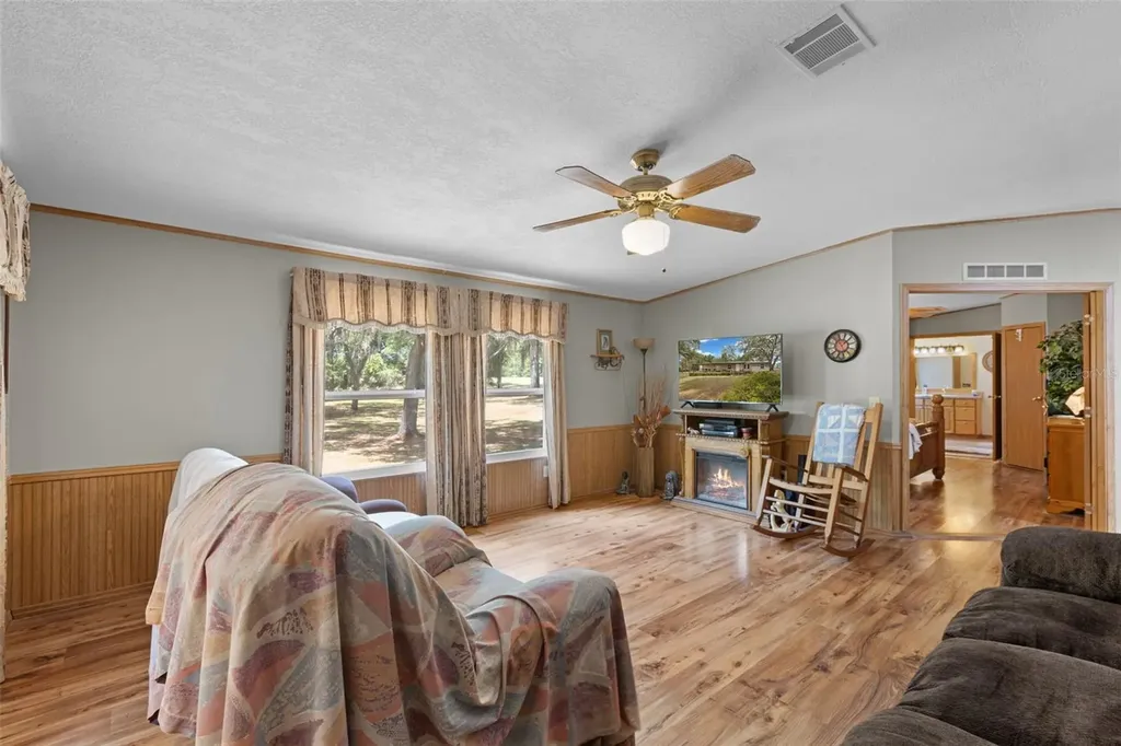 6689 SE 55th Street Trenton FL 32693
