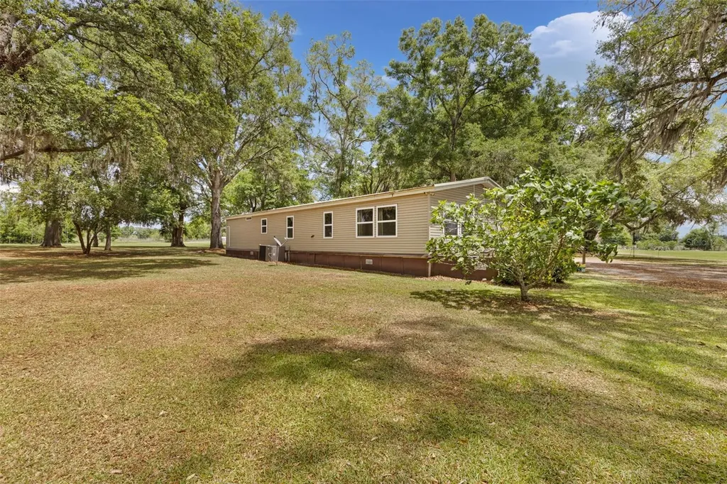 6689 SE 55th Street Trenton FL 32693