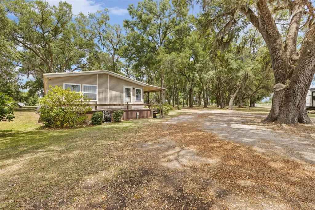 6689 SE 55th Street Trenton FL 32693