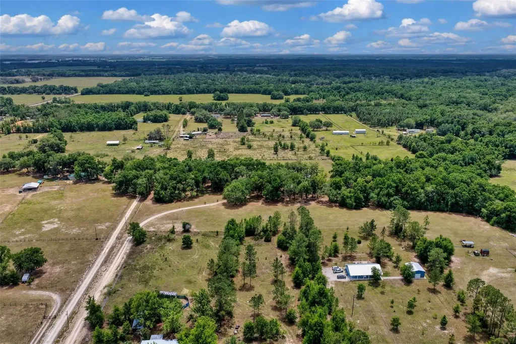 6689 SE 55th Street Trenton FL 32693