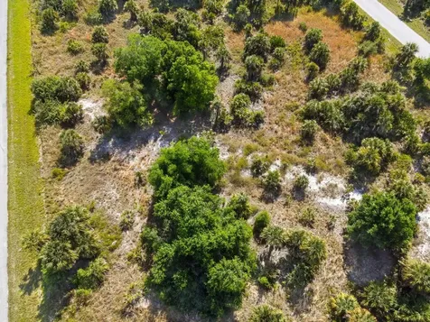 19053 Sheriff Avenue Port Charlotte FL 33954