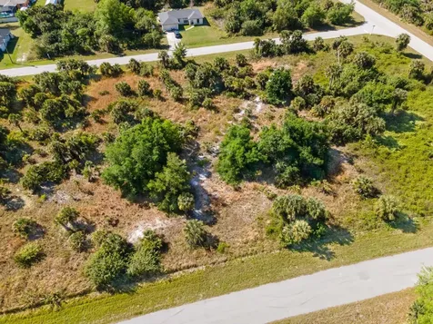 19053 Sheriff Avenue Port Charlotte FL 33954