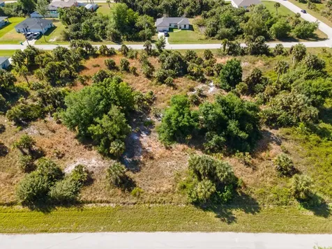 19053 Sheriff Avenue Port Charlotte FL 33954