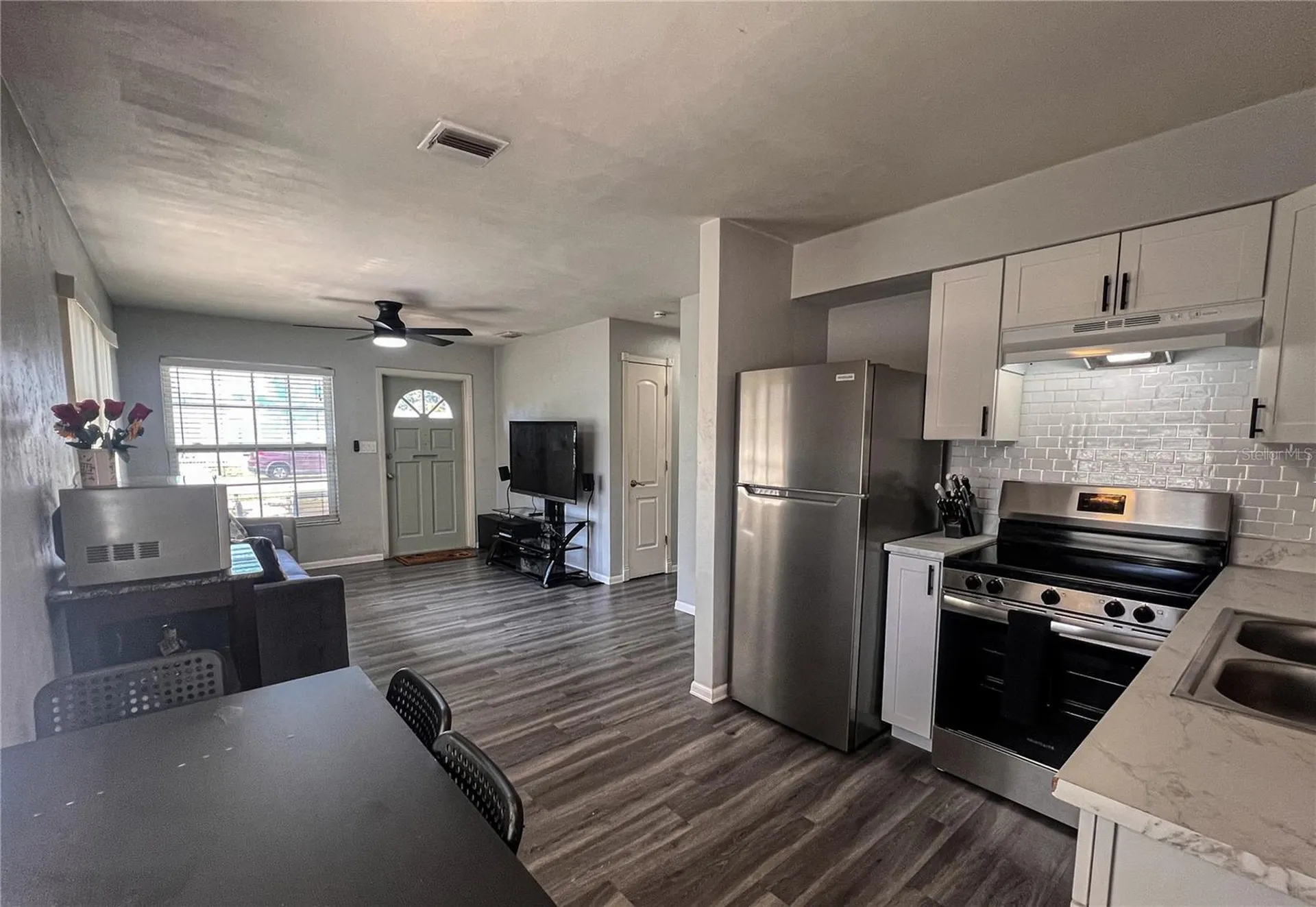 772 71st Avenue N St Petersburg FL 33702