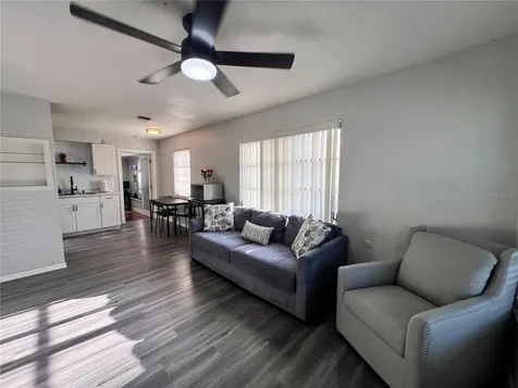 772 71st Avenue N St Petersburg FL 33702