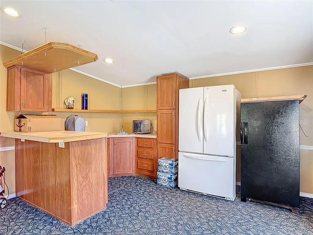 45750 Pine Street Paisley FL 32767