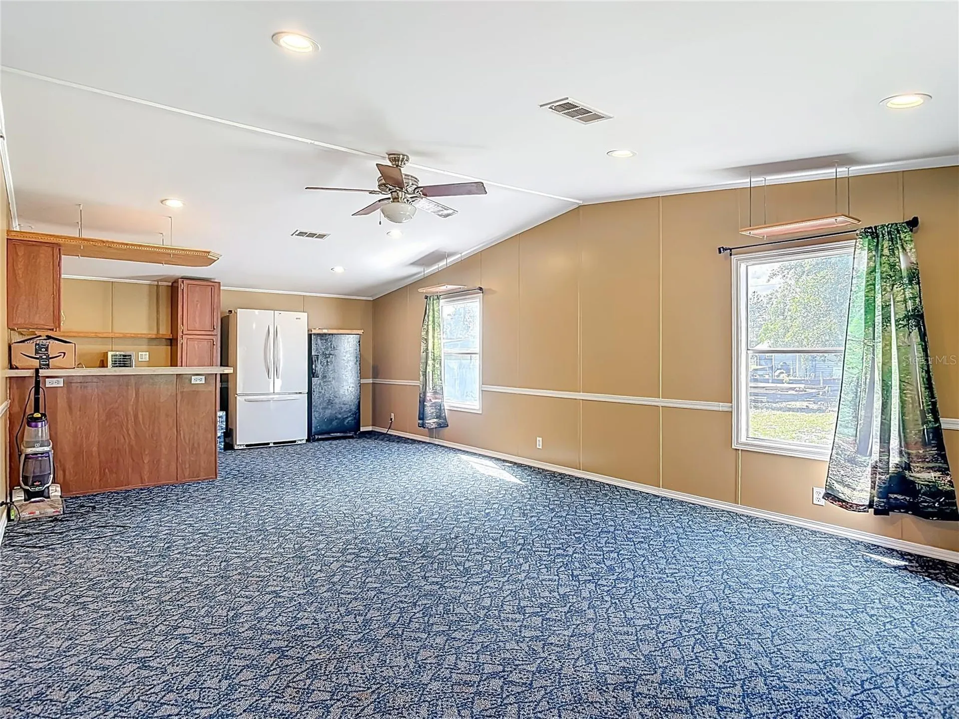 45750 Pine Street Paisley FL 32767