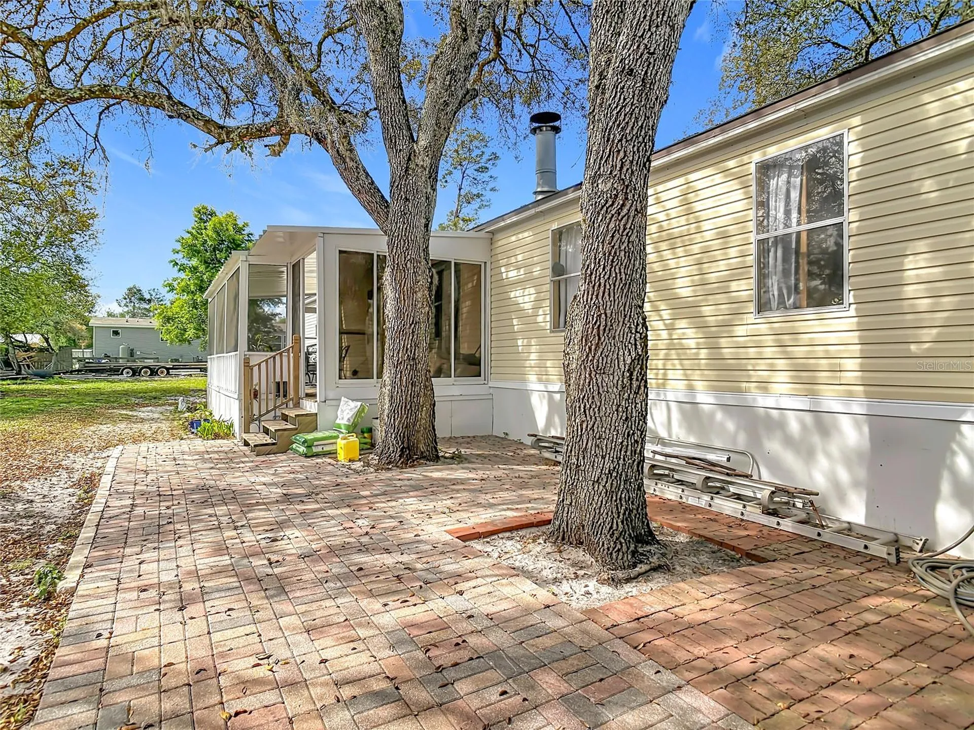 45750 Pine Street Paisley FL 32767