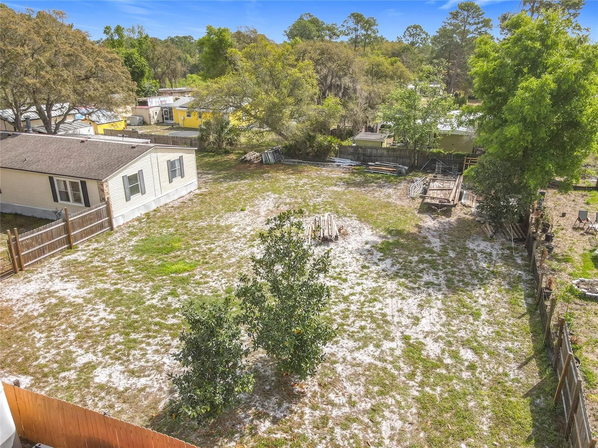 45750 Pine Street Paisley FL 32767