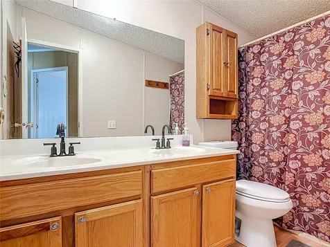 45750 Pine Street Paisley FL 32767