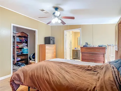 45750 Pine Street Paisley FL 32767