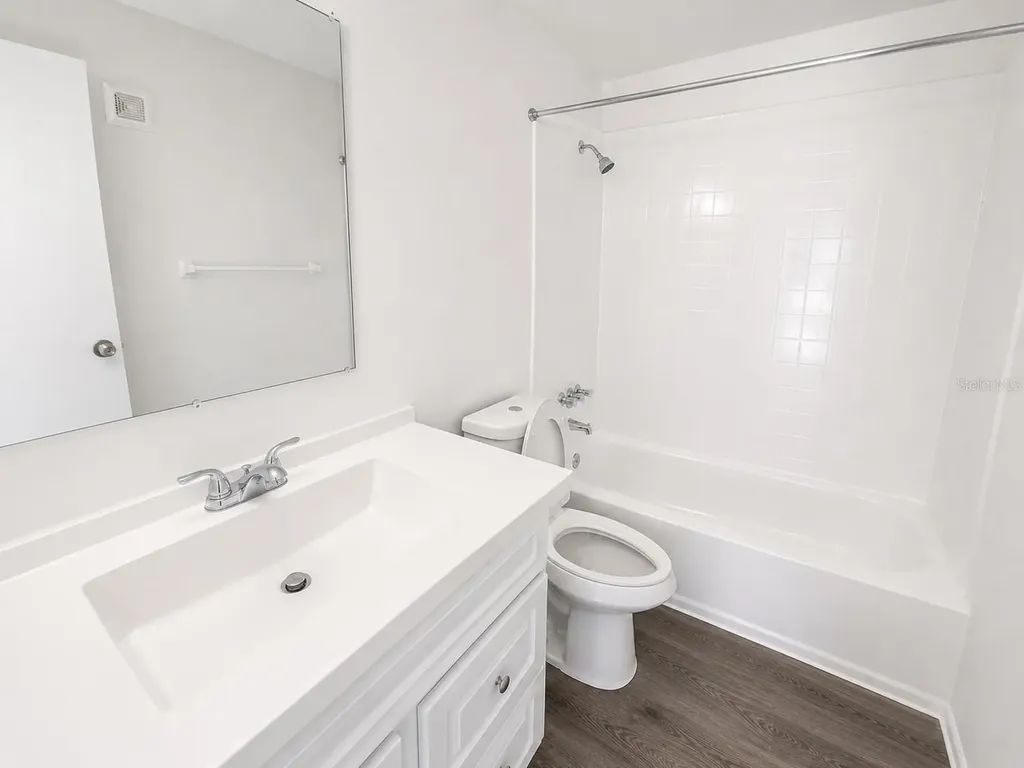 2779 L B Mcleod Road Orlando FL 32805
