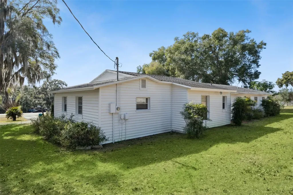 17530 County Road 455 Montverde FL 34756