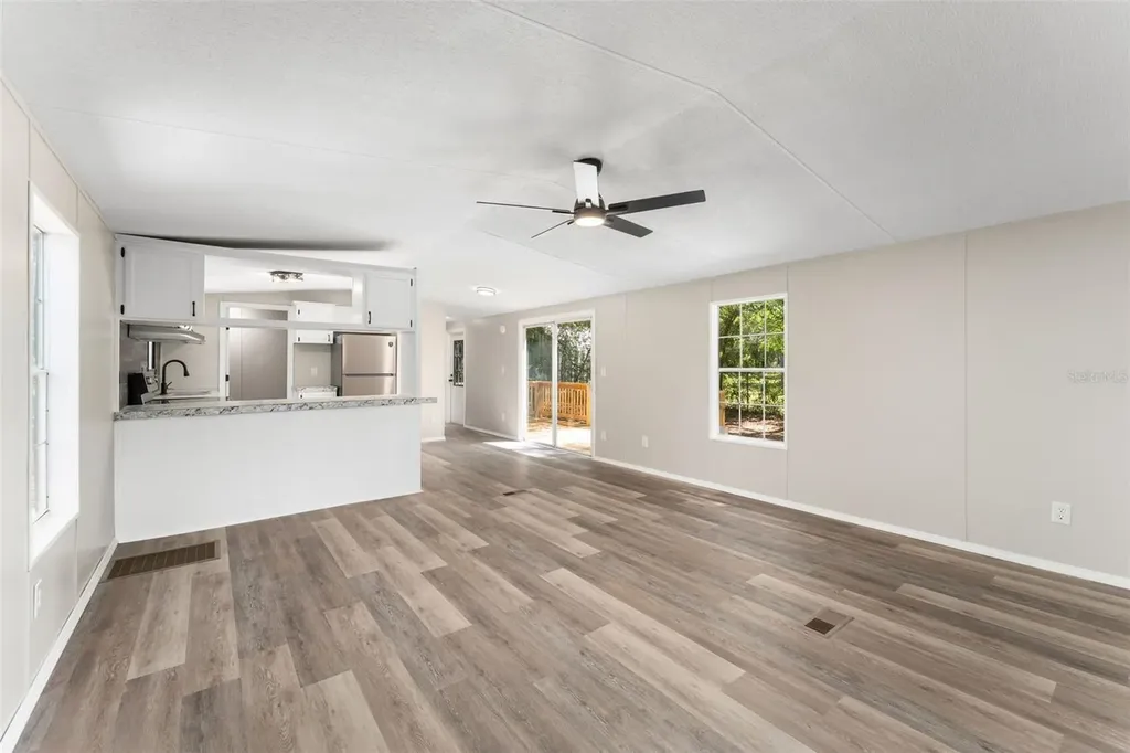 102 Tree Farm Road Hawthorne FL 32640