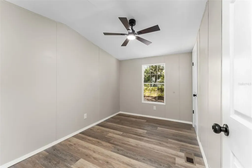 102 Tree Farm Road Hawthorne FL 32640