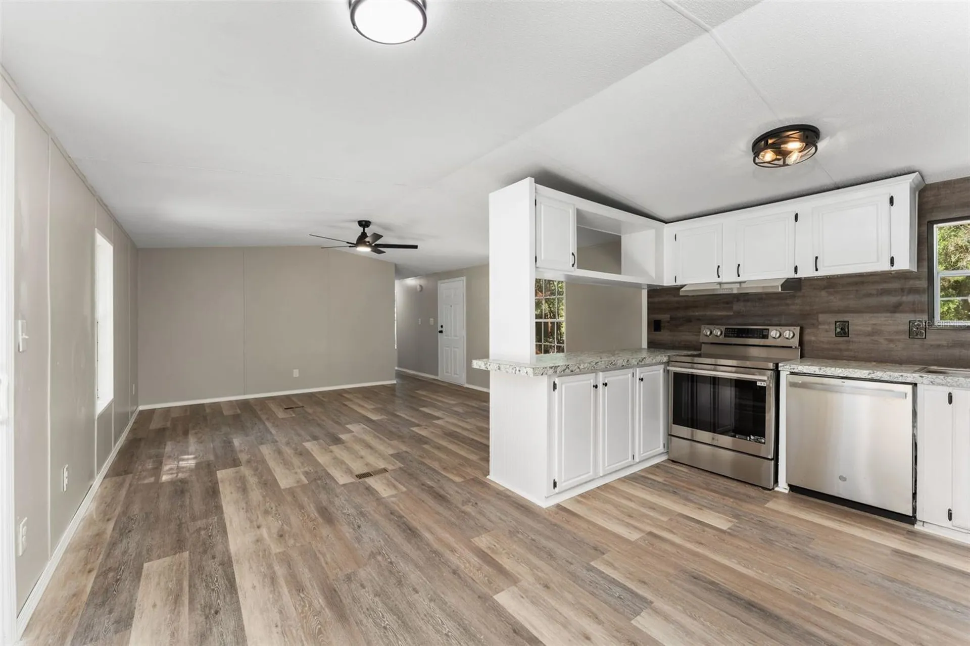 102 Tree Farm Road Hawthorne FL 32640