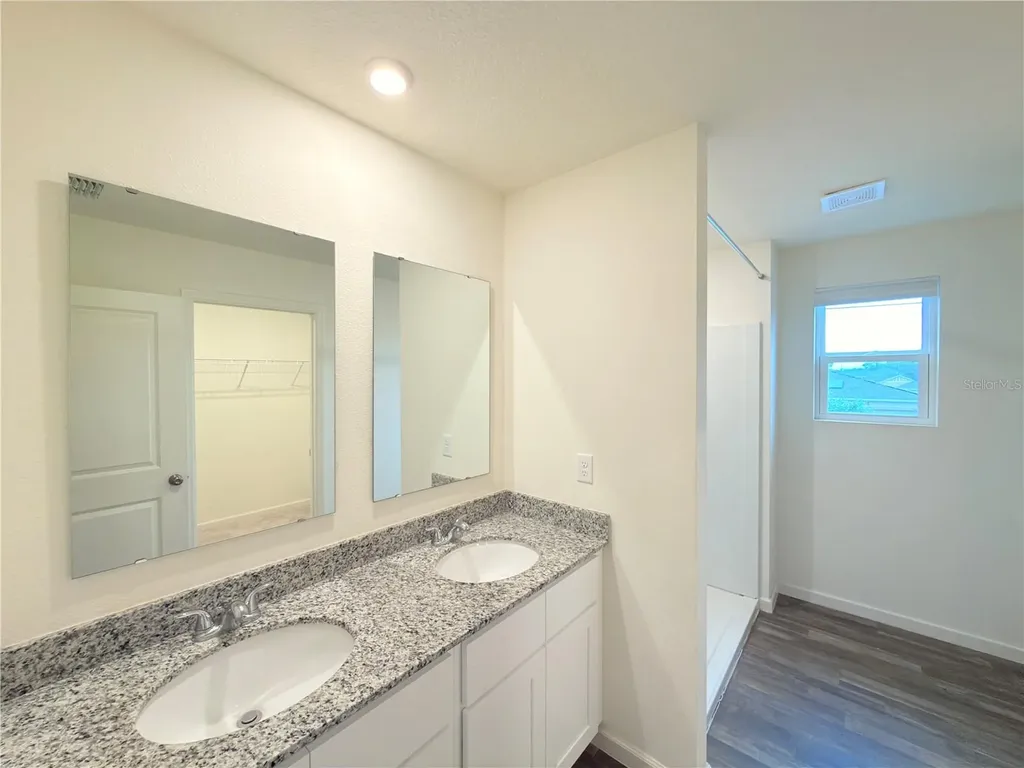 733 James Court Kissimmee FL 34759