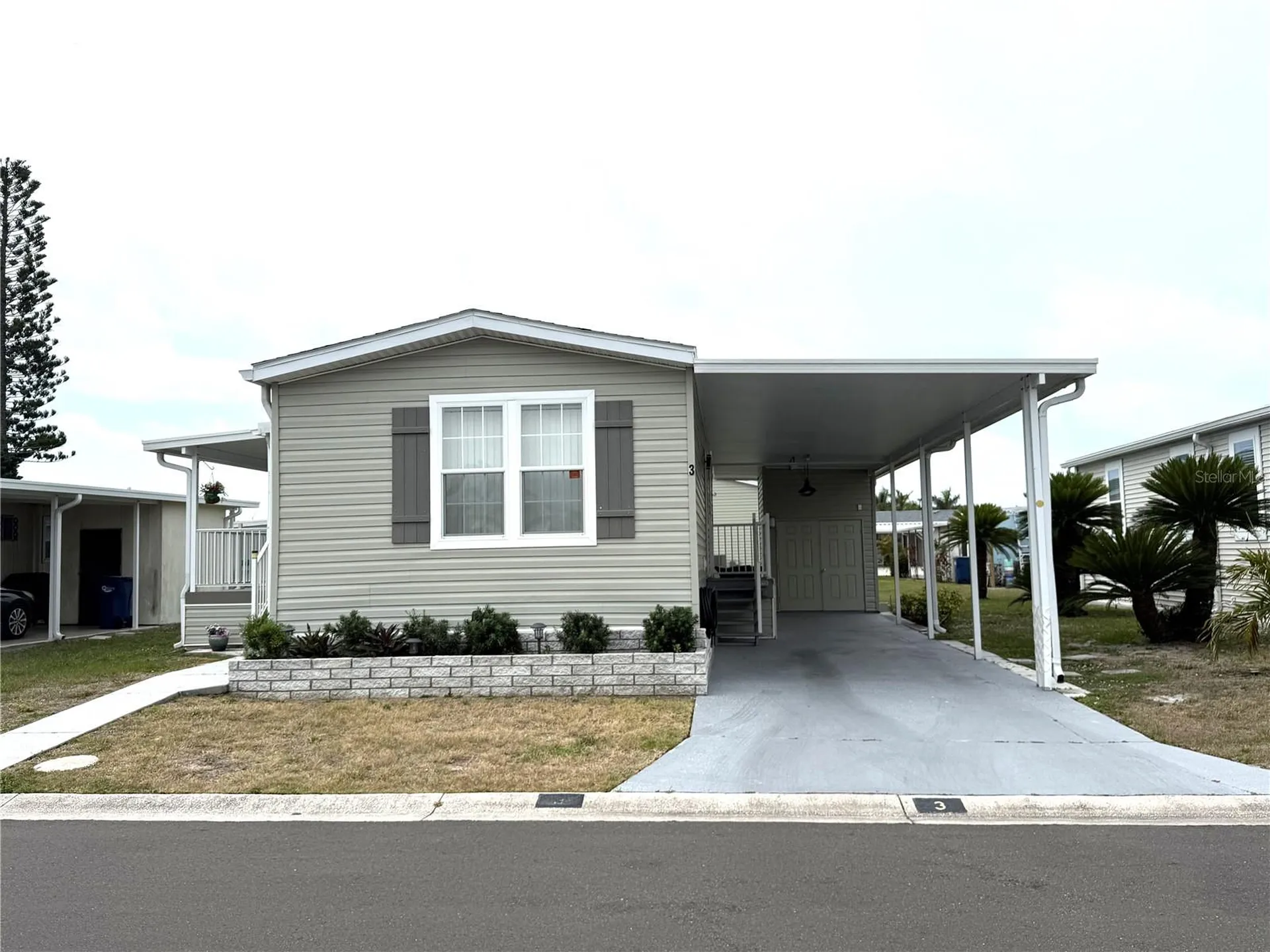 3 Date Avenue Bradenton FL 34207
