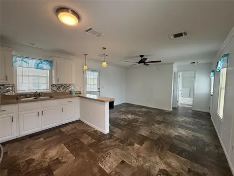 3 Date Avenue Bradenton FL 34207