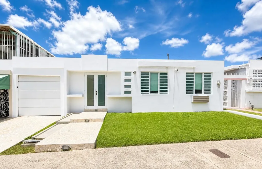563 Sunlight Summit Hills San Juan PR 00926