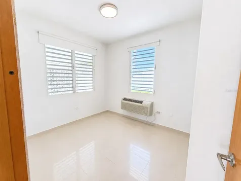 563 Sunlight Summit Hills San Juan PR 00926