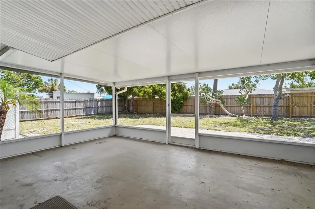 6439 Georgia Avenue Bradenton FL 34207
