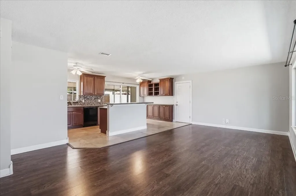 6439 Georgia Avenue Bradenton FL 34207