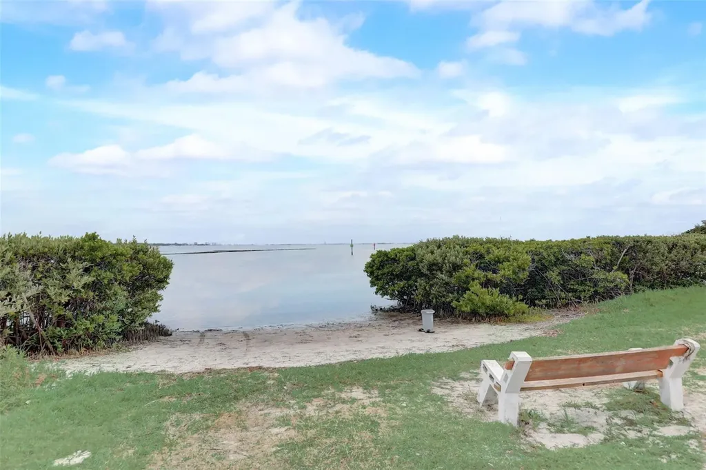 6439 Georgia Avenue Bradenton FL 34207