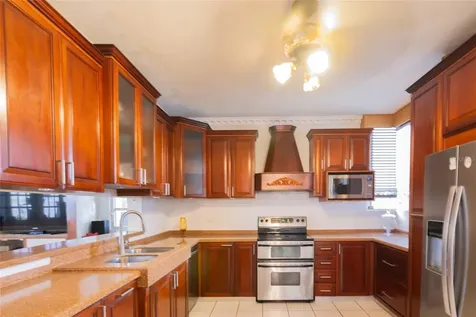 21 Pque. Tivoli | Paseo Del Parque San Juan PR 00926