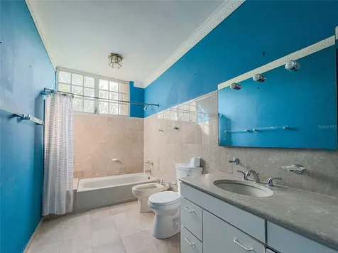 21 Pque. Tivoli | Paseo Del Parque San Juan PR 00926
