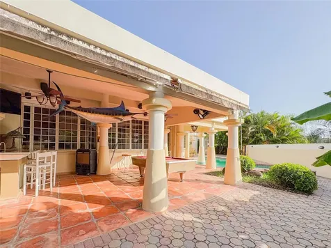 21 Pque. Tivoli | Paseo Del Parque San Juan PR 00926
