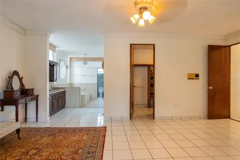 21 Pque. Tivoli | Paseo Del Parque San Juan PR 00926