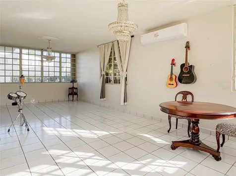 21 Pque. Tivoli | Paseo Del Parque San Juan PR 00926