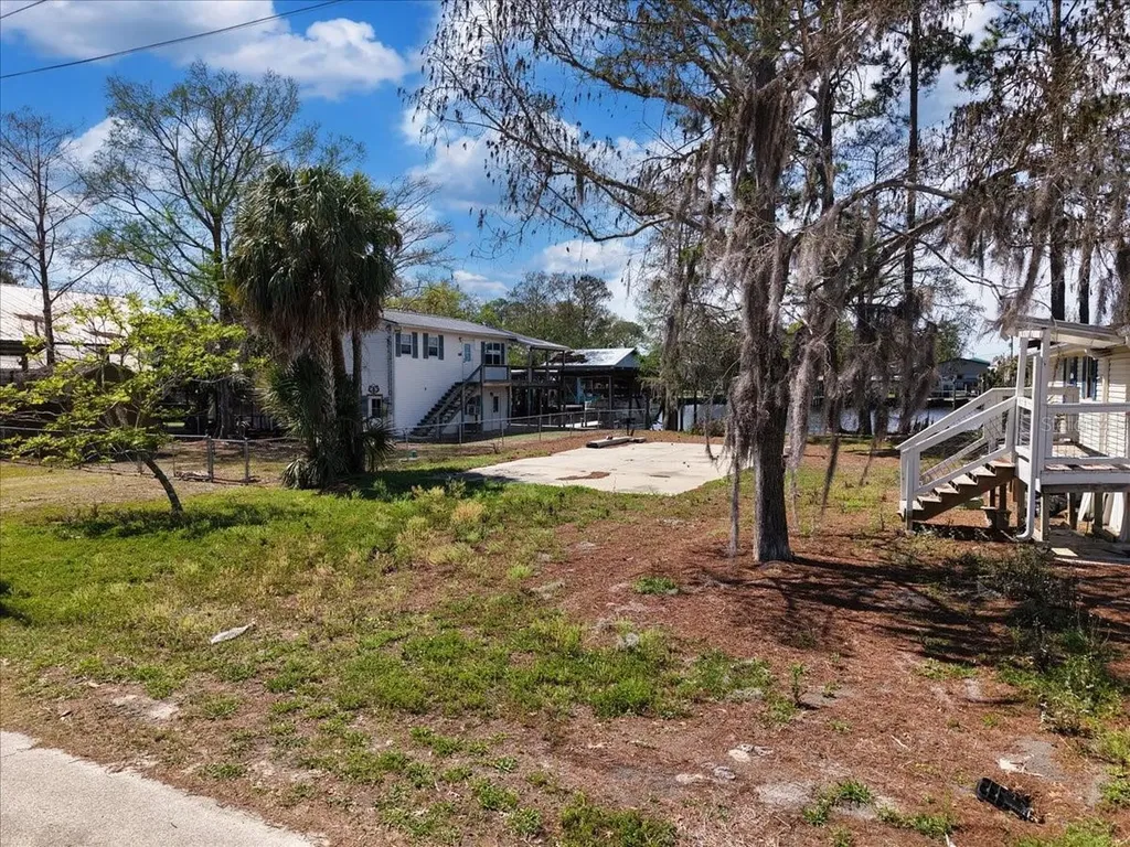 53 SE 241st Street Suwannee FL 32692